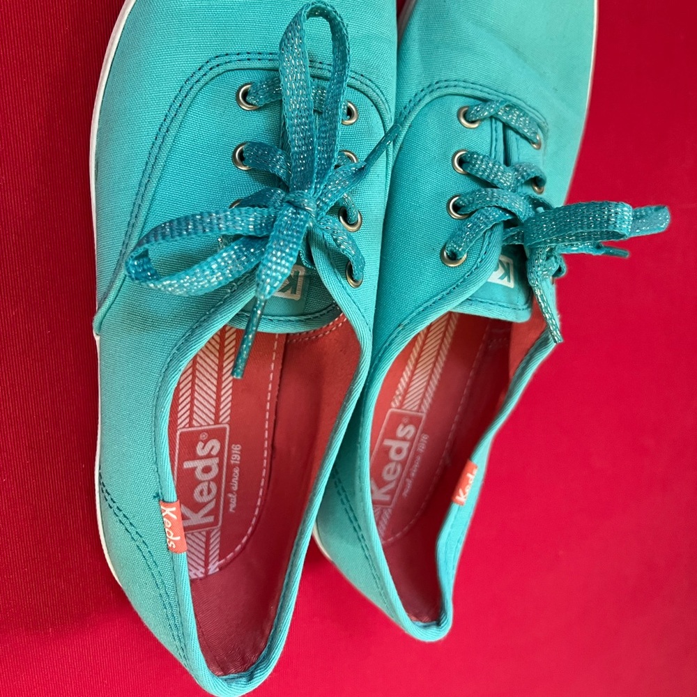 9 Keds Classic Sneakers Lace up Shoes 70s vibe aqua turquoise champion kicks